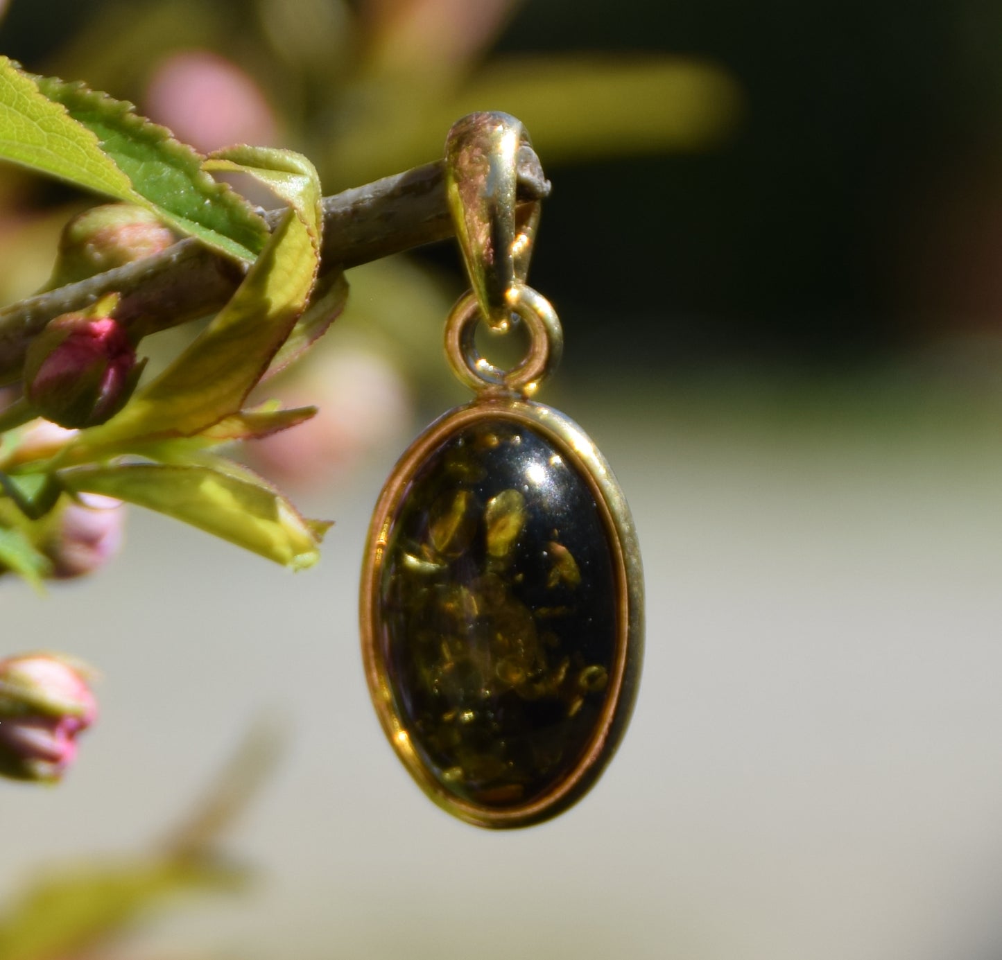 MJ Baltica, Ciondolo di Ambra naturale con Argento, placcato in Oro 18k, ambra verde, ovale, BZW018