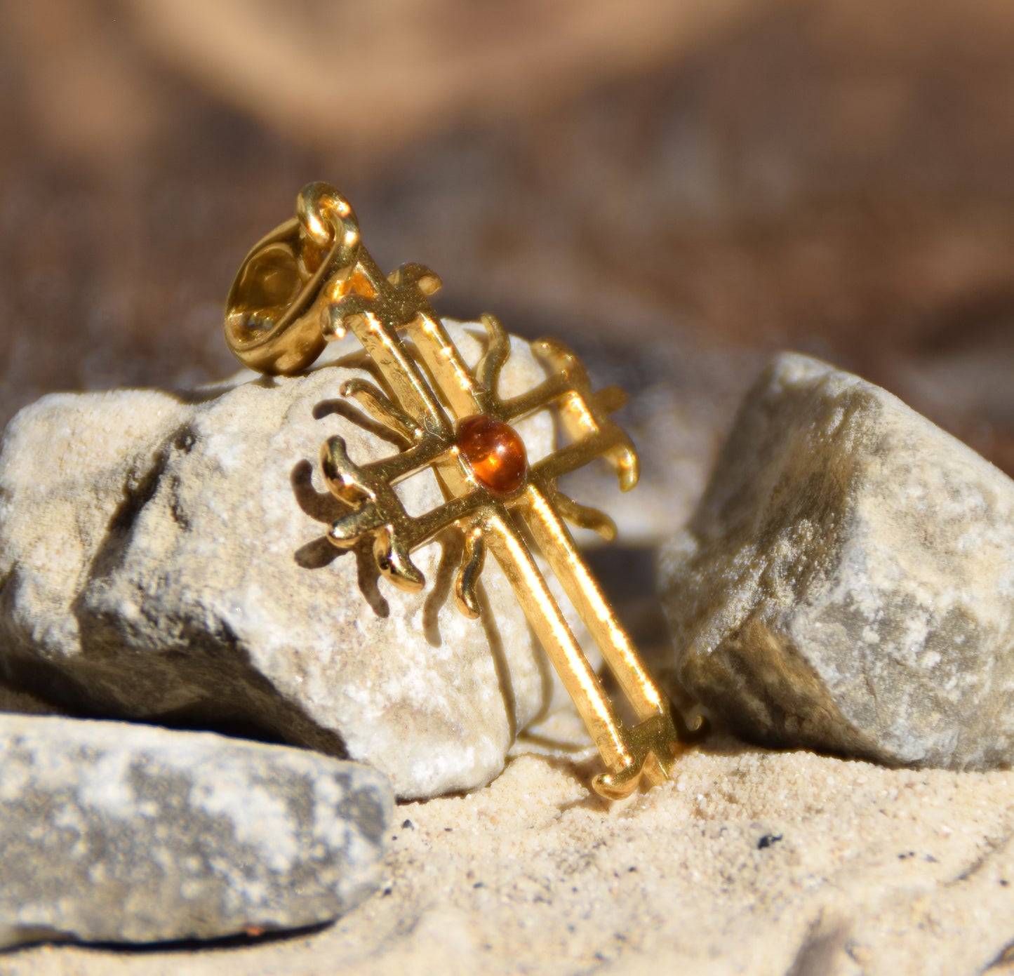 MJ Baltica, pendant, natural Baltic Amber, 925 Silver, 14k Gold plated BZW024