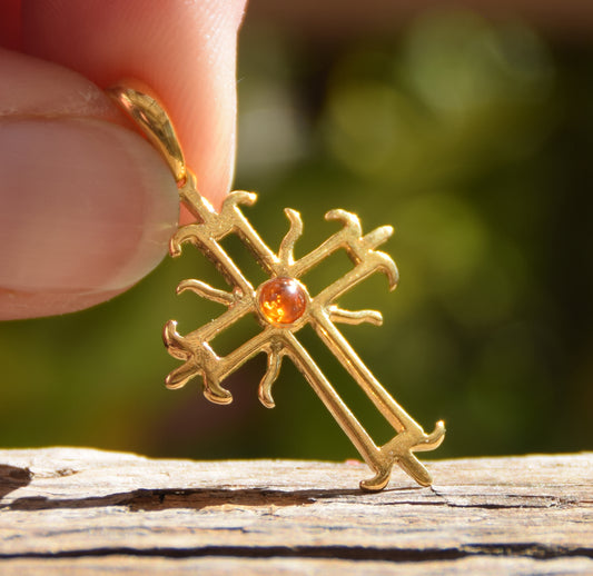 MJ Baltica, pendant, natural Baltic Amber, 925 Silver, 14k Gold plated BZW024