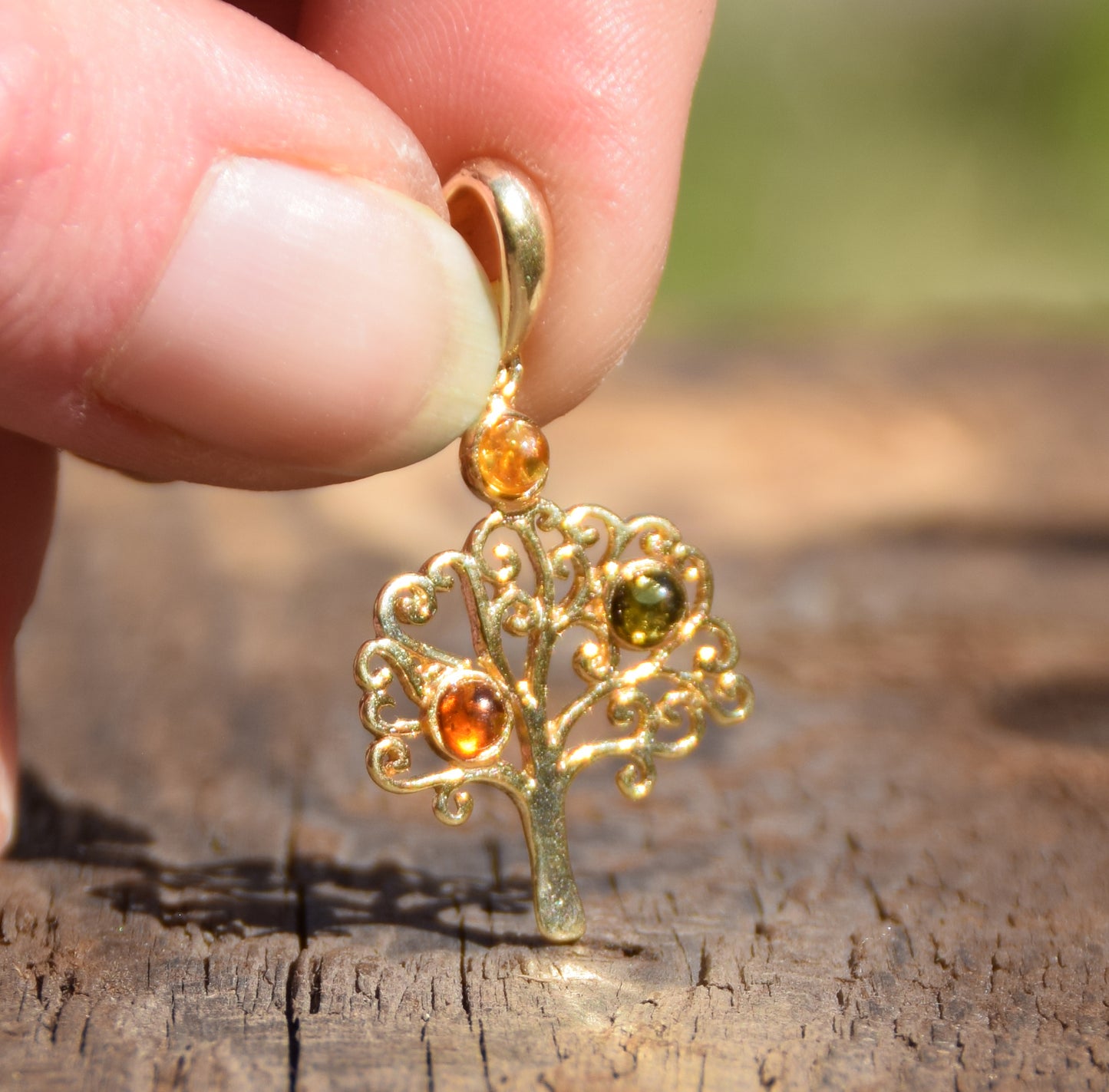 Pendant with Tree of Life in 18k Gold Plated Silver and natural Amber of various shades, MJ Baltica BZW033