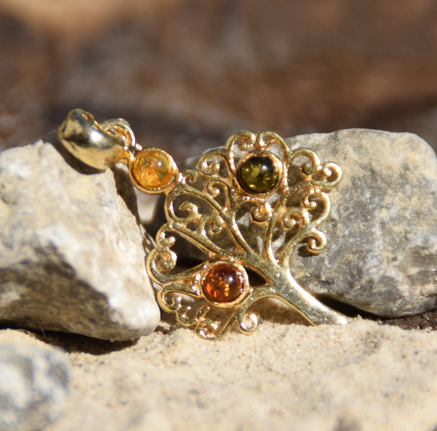 Pendant with Tree of Life in 18k Gold Plated Silver and natural Amber of various shades, MJ Baltica BZW033