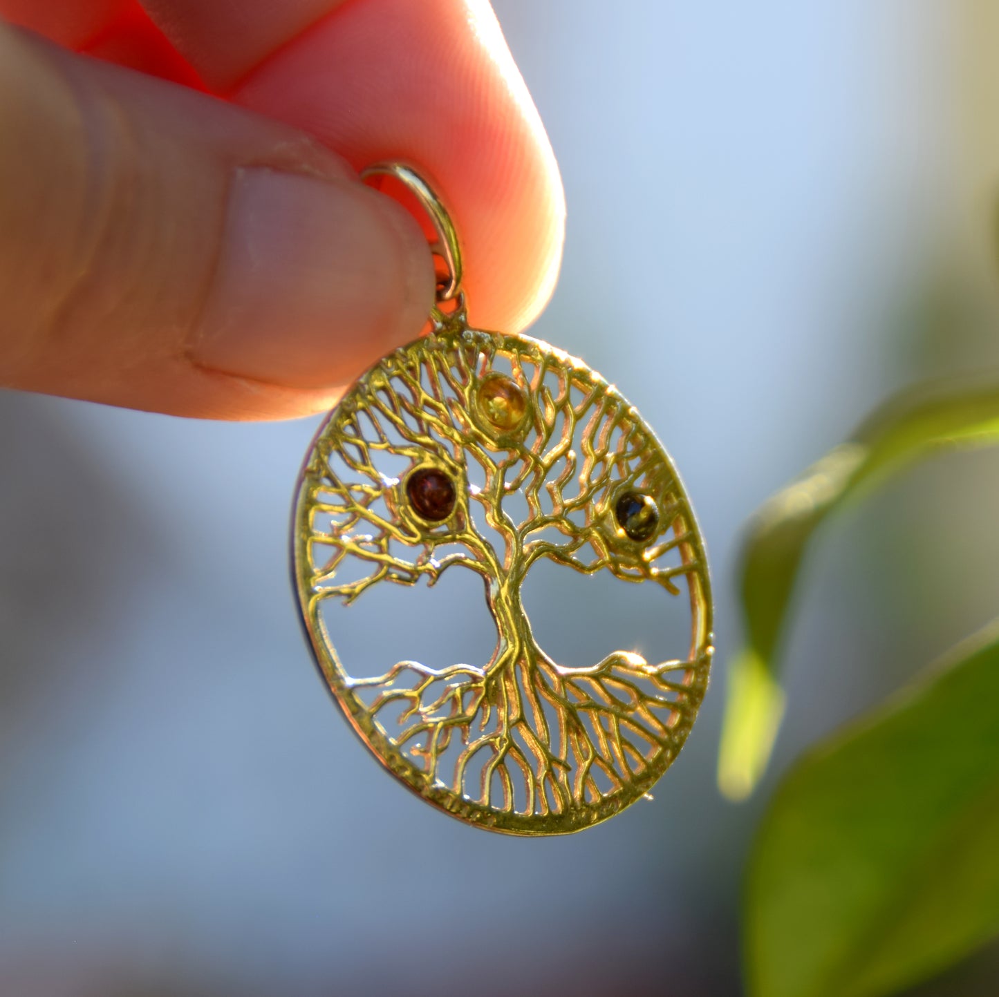 Ciondolo con albero della vita in Ambra naturale di varie tonalità e Argento 925 placcato in Oro 18k, MJ Baltica, BZW059