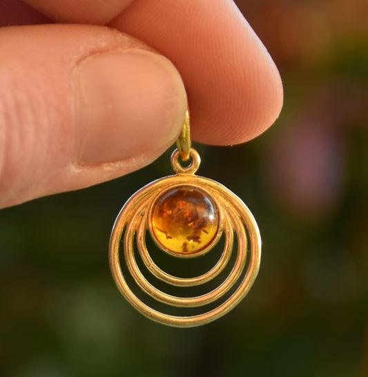 MJ Baltica, ciondolo, Ambra naturale Baltica, Argento 925, Placcato in Oro 18k, bellissimo, cerchio, artigianale BZW068