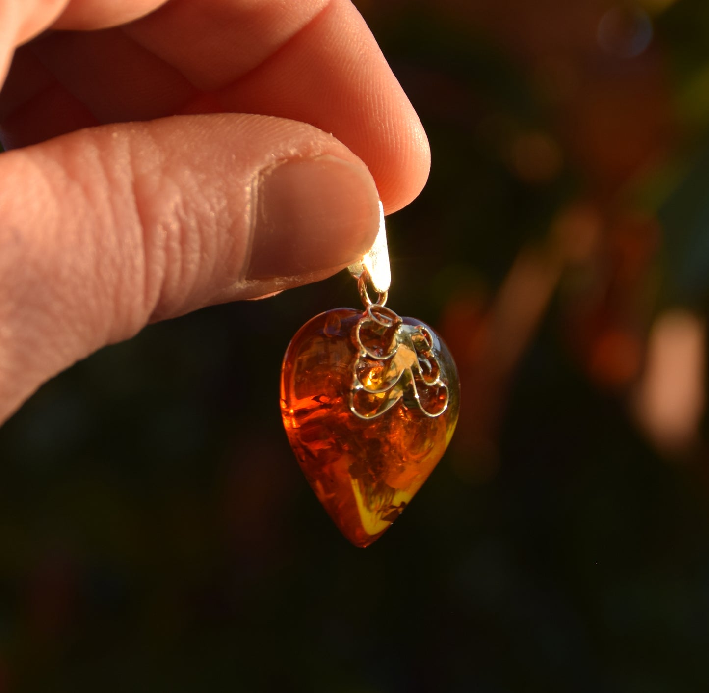 MJ Baltica, ciondolo grande Cuore, Ambra naturale, Argento, placcato Oro 18k, filigrana, BZW077