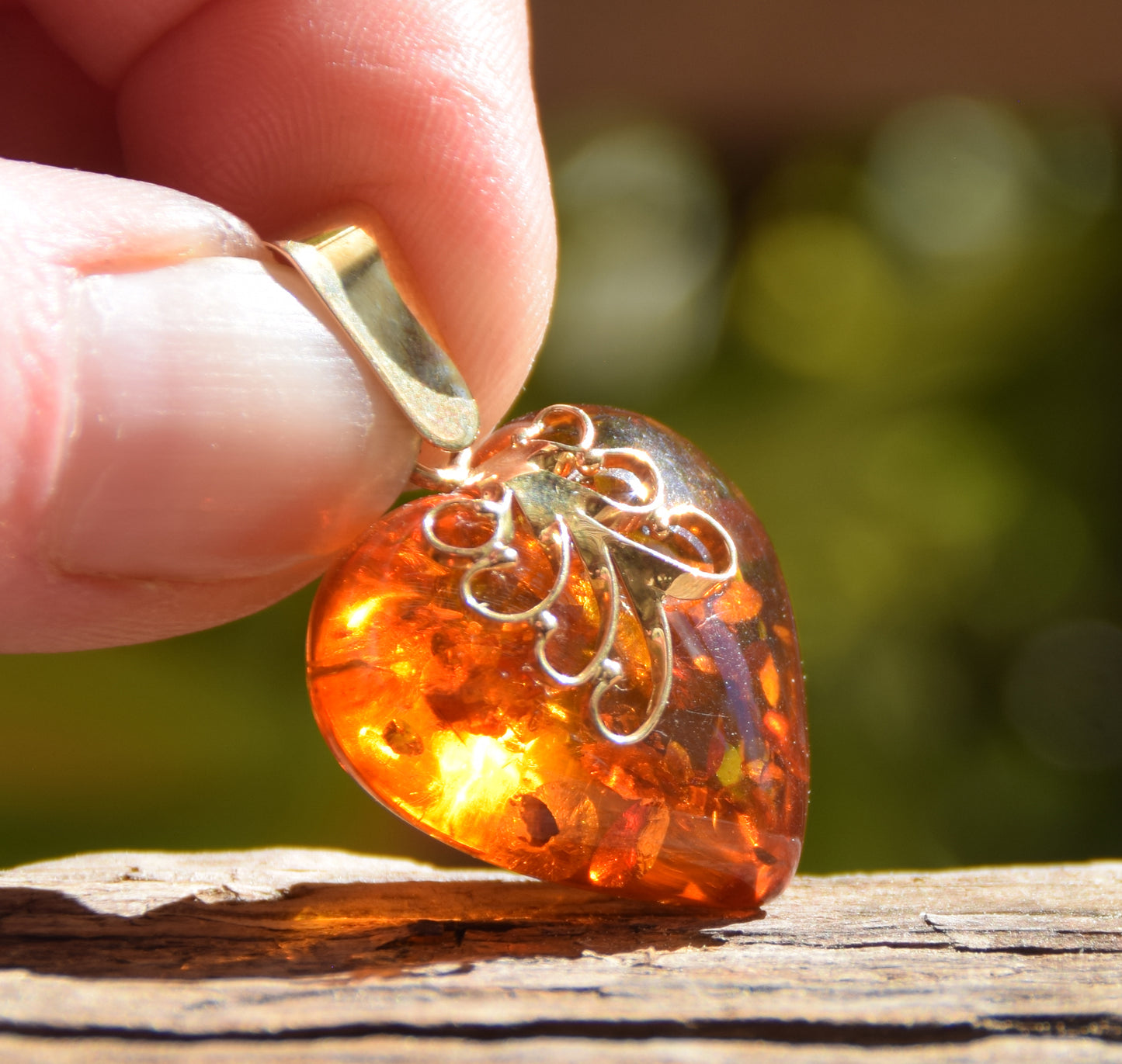 Romantic pendant with large cognac-colored natural amber heart and 18k gold-plated silver, MJ Baltica, BZW077