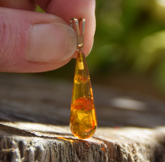 MJ Baltica, pendant, natural Baltic Amber, 925 Silver, 18k Gold Plated, handmade, drop, faceted, BZW086