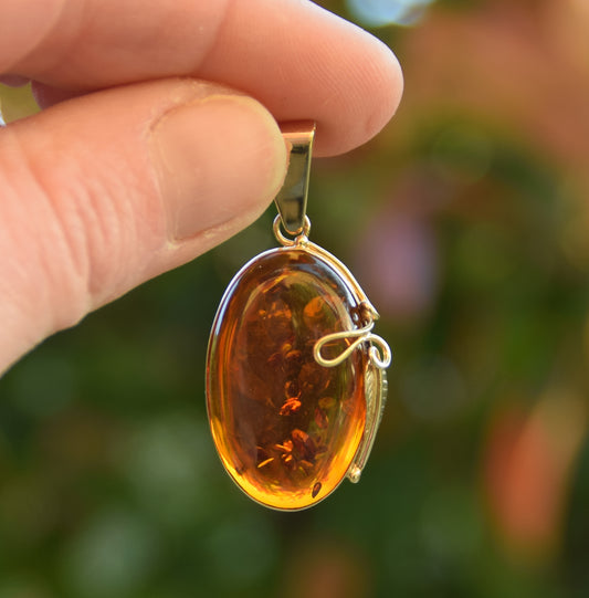MJ Baltica, ciondolo, Ambra naturale Baltica, Argento 925, Placcato in Oro 18k, bellissimo, artigianale, classico, BZW089
