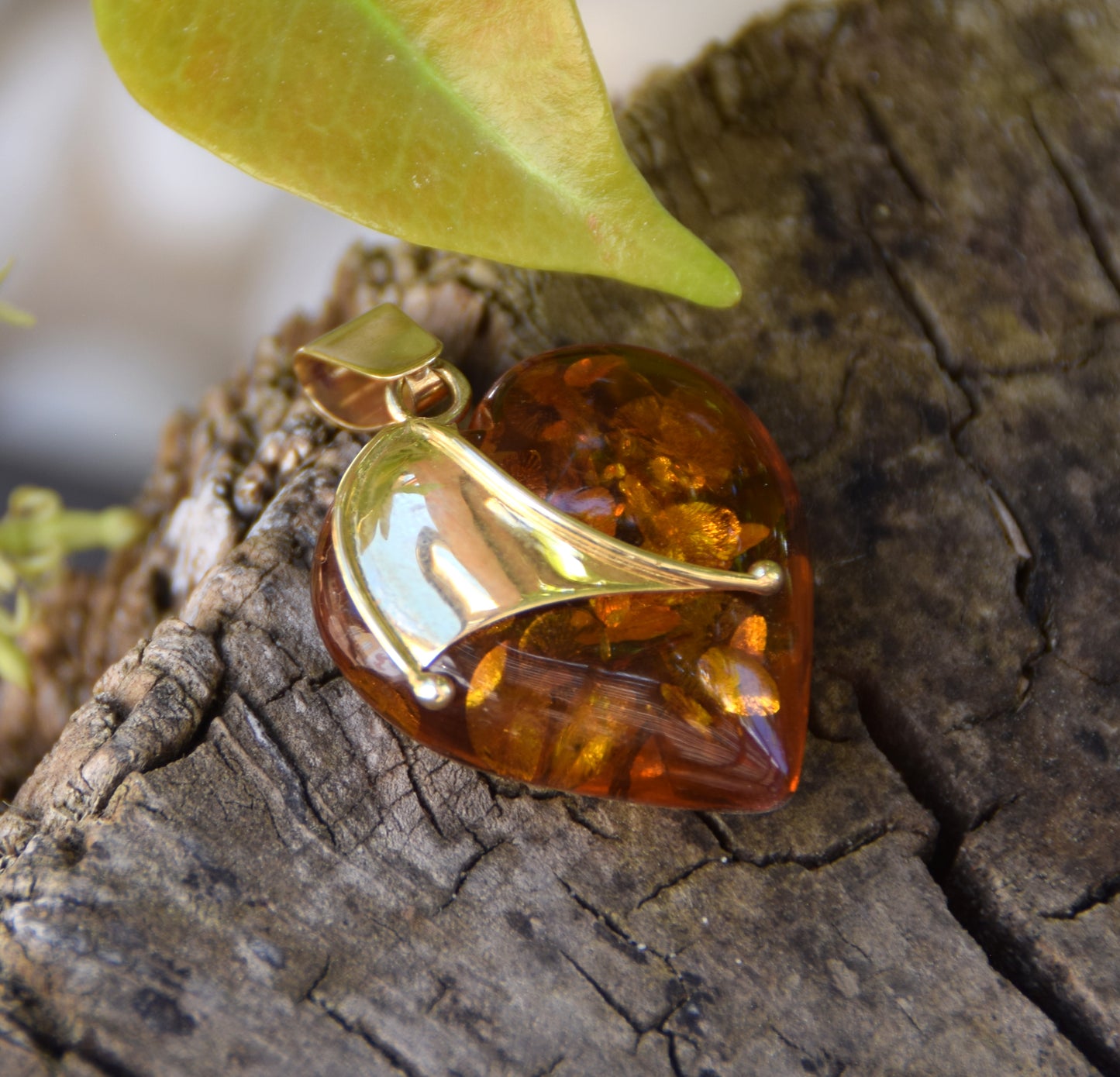 Large Heart Pendant in Natural Amber and 18k Gold Plated Sterling Silver, MJ Baltica, BZW099