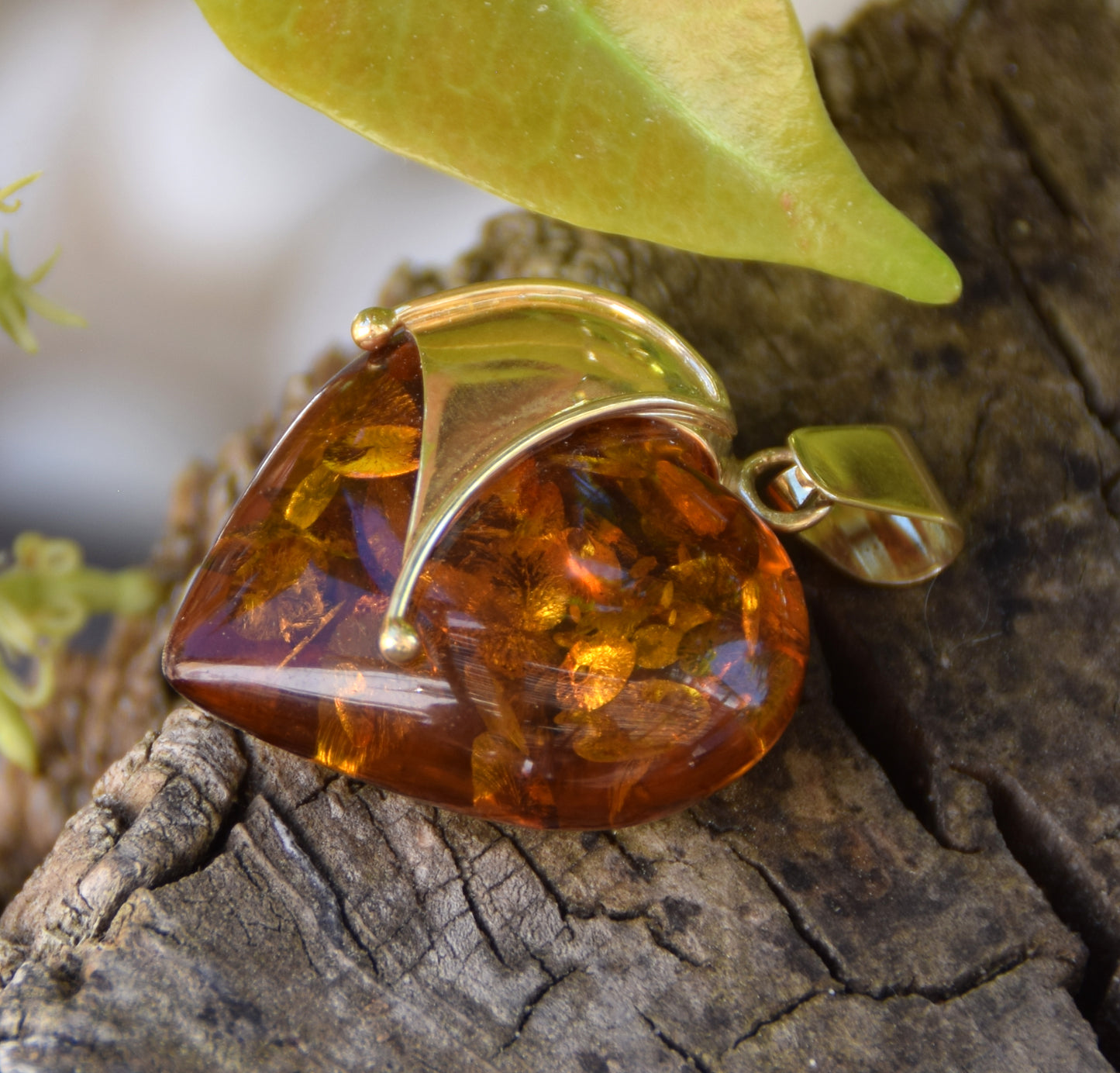 Large Heart Pendant in Natural Amber and 18k Gold Plated Sterling Silver, MJ Baltica, BZW099