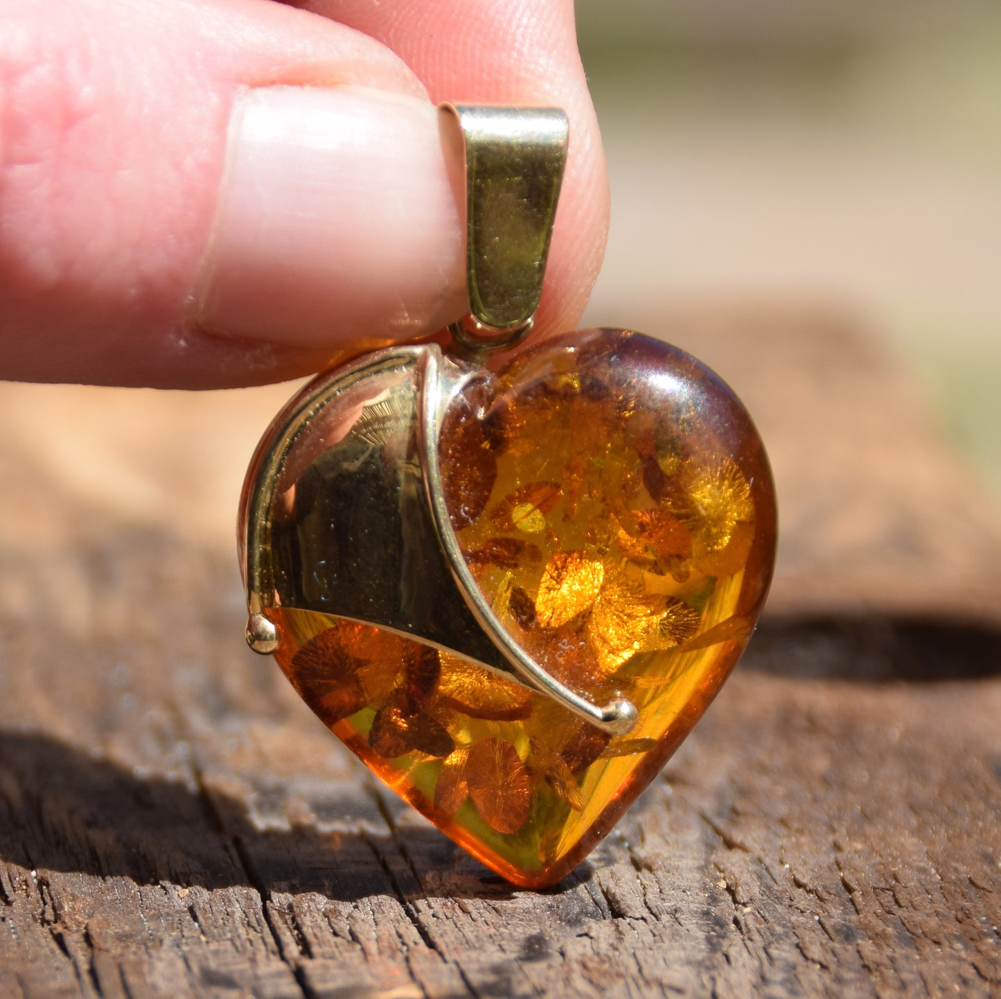 Large Heart Pendant in Natural Amber and 18k Gold Plated Sterling Silver, MJ Baltica, BZW099
