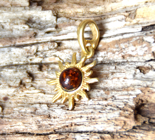 MJ Baltica, pendant, natural Amber, Silver, Gold plated, handcrafted, sun, BZW107