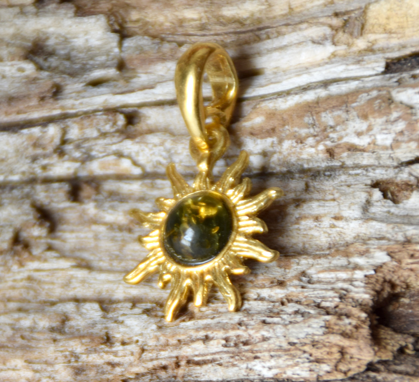 Delicate sun pendant with natural green Amber in 18k Gold plated Silver, MJ Baltica, BZW109