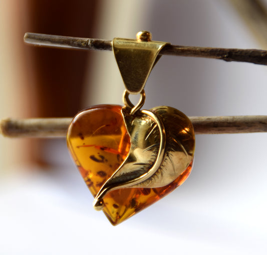 MJ Baltica, pendant, natural Amber, Silver, Gold plated, handcrafted, heart, leaf, luminous, BZW123