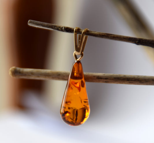 MJ Baltica, pendant, natural Amber, Silver, Gold plated, handcrafted, drop, luminous, BZW124