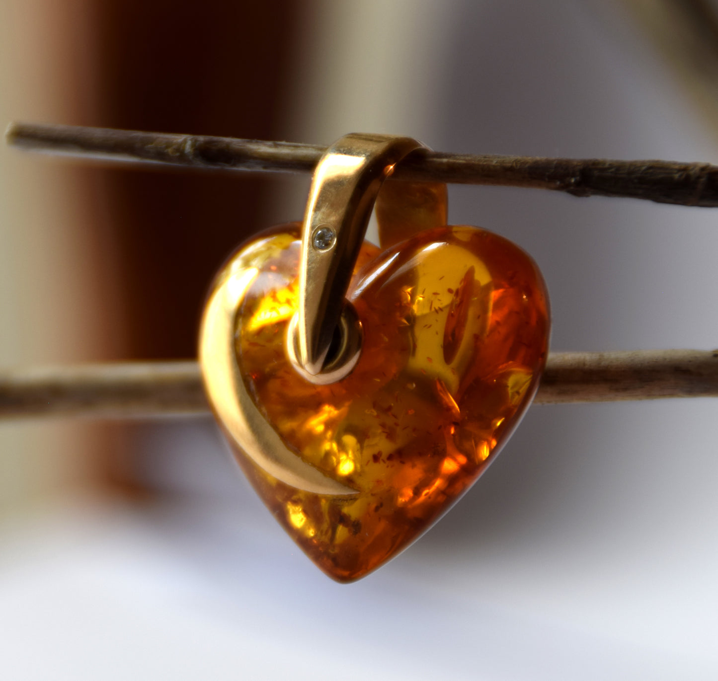 MJ Baltica, pendant, natural Amber, Silver, Gold plated, handcrafted, heart, moon, luminous, BZW125