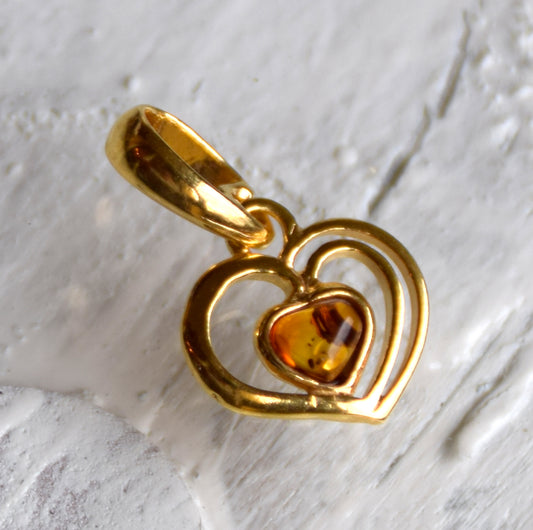 MJ Baltica, ciondolo, Ambra naturale Baltica, Argento 925, Placcato in Oro 18k, cuore, delicato, romantico, BZW144
