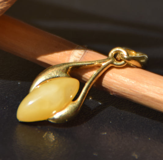 MJ Baltica, ciondolo, Ambra naturale Baltica, Argento 925, Placcato in Oro 18k, bellissimo, elegante, artigianale BZW160