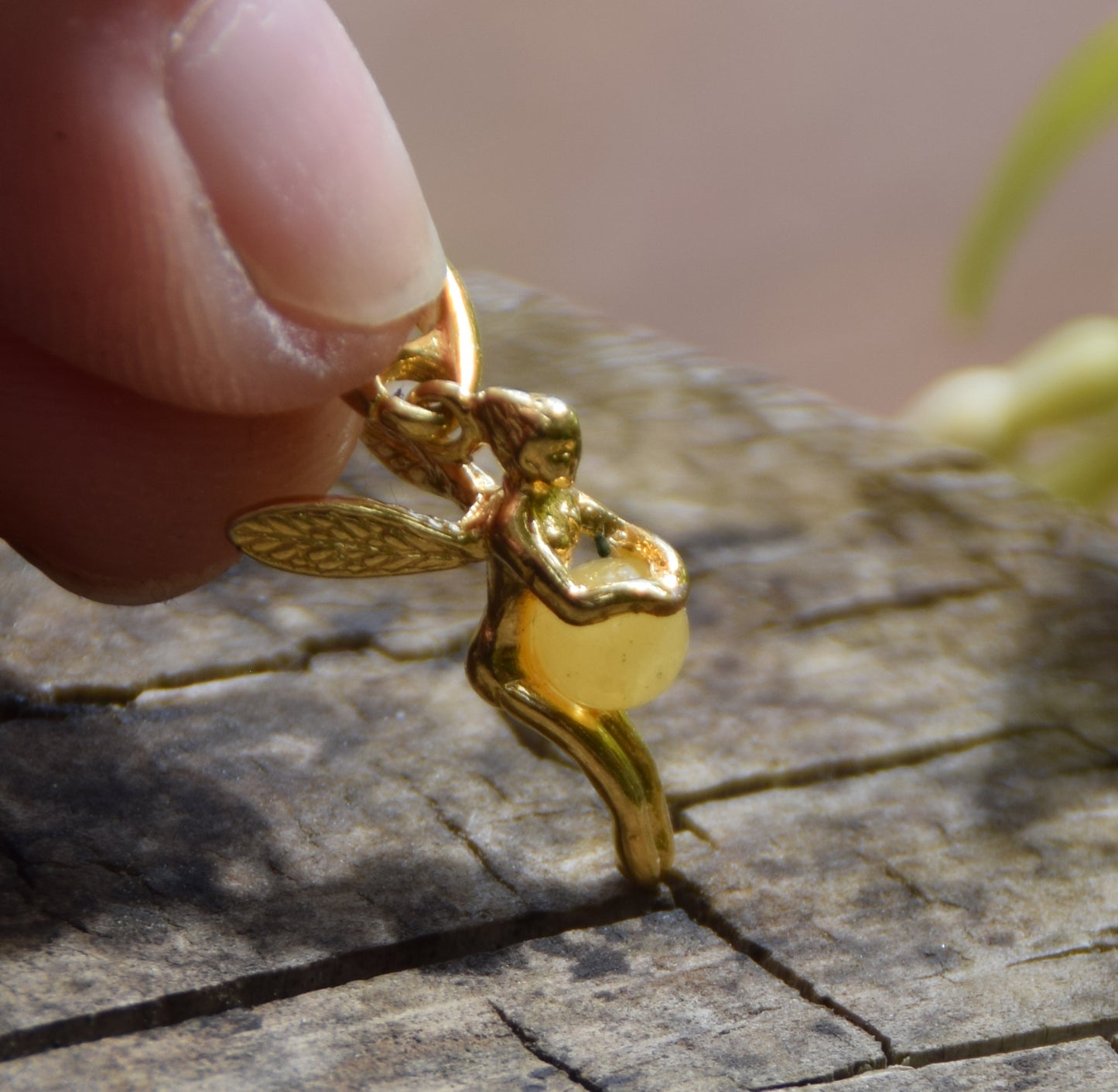 Delicate fairy pendant in 925 Sterling Silver plated with 18k Gold and Imperial Natural Amber, MJ Baltica, BZW161