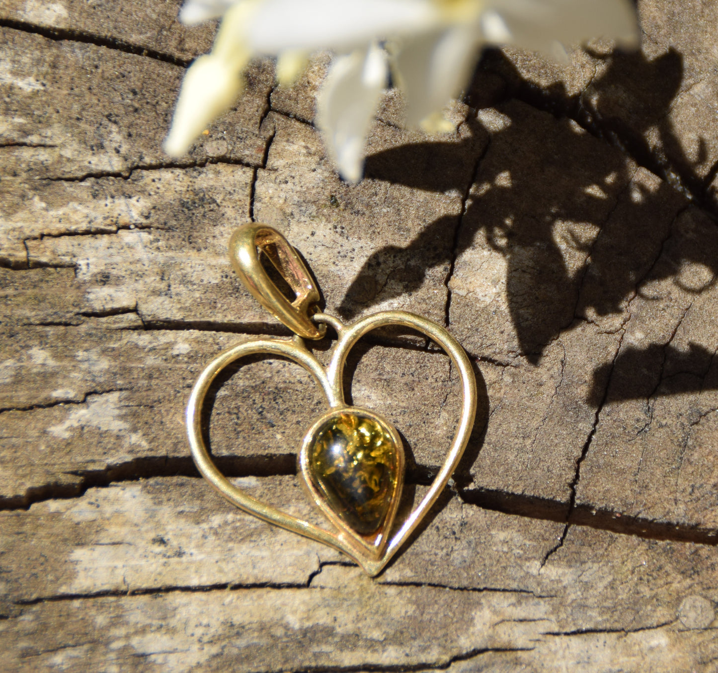 Romantic heart pendant with natural green Amber and 18k Gold plated 925 Sterling Silver, MJ Baltica, BZW163