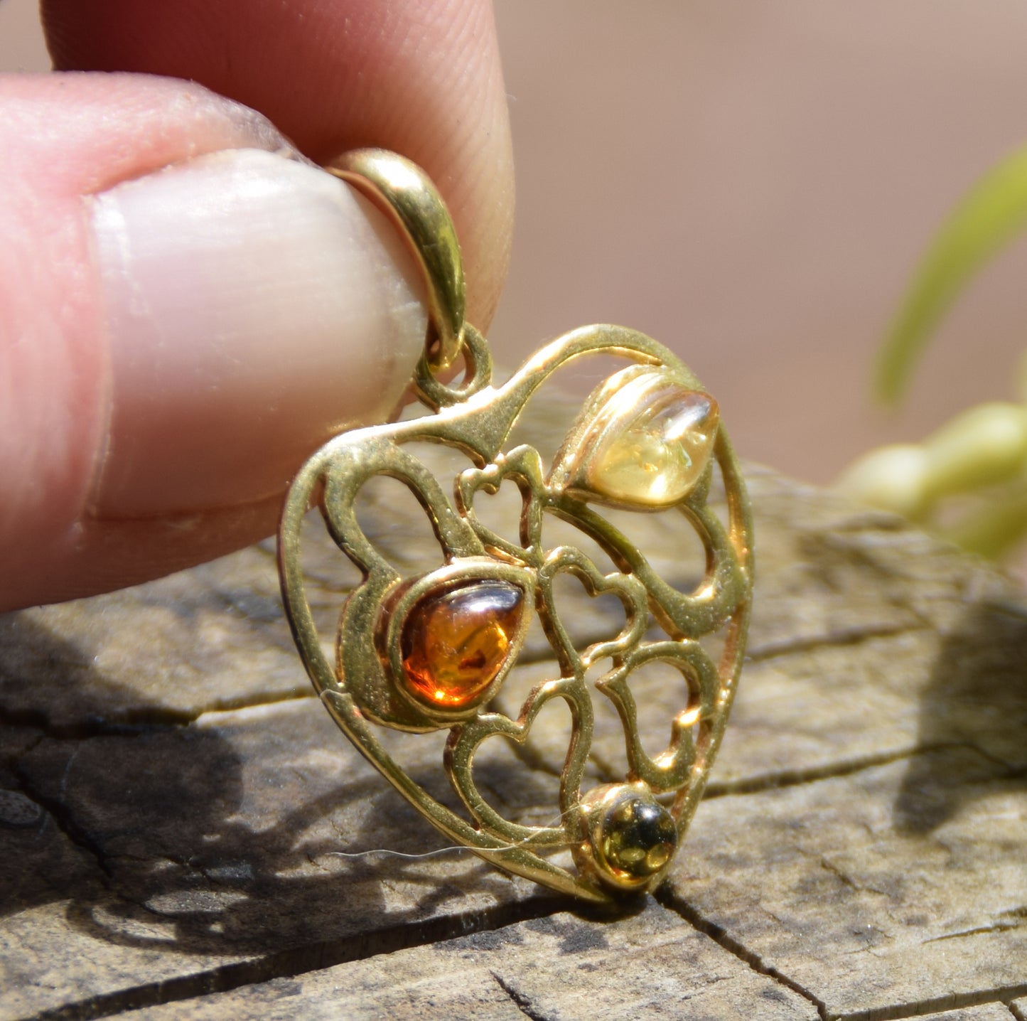 Romantic heart pendant in natural Amber of various shades and 18k Gold plated 925 Silver, MJ Baltica, BZW164