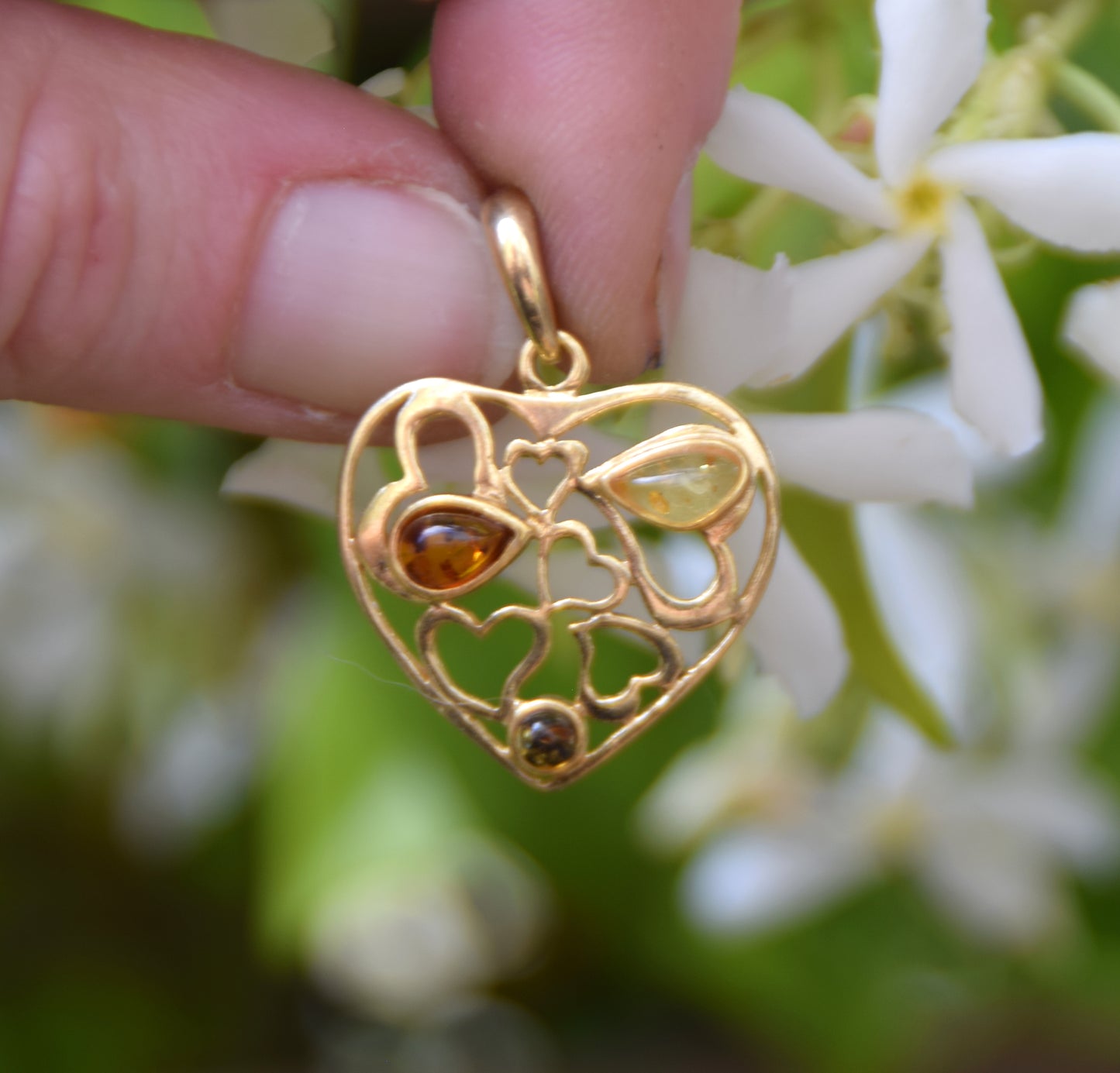 Romantic heart pendant in natural Amber of various shades and 18k Gold plated 925 Silver, MJ Baltica, BZW164