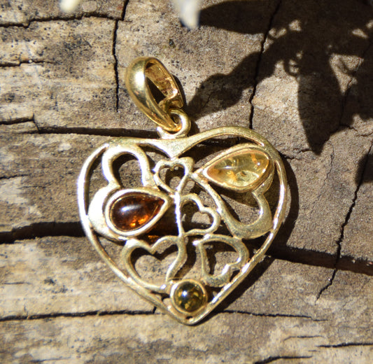 Romantic heart pendant in natural Amber of various shades and 18k Gold plated 925 Silver, MJ Baltica, BZW164