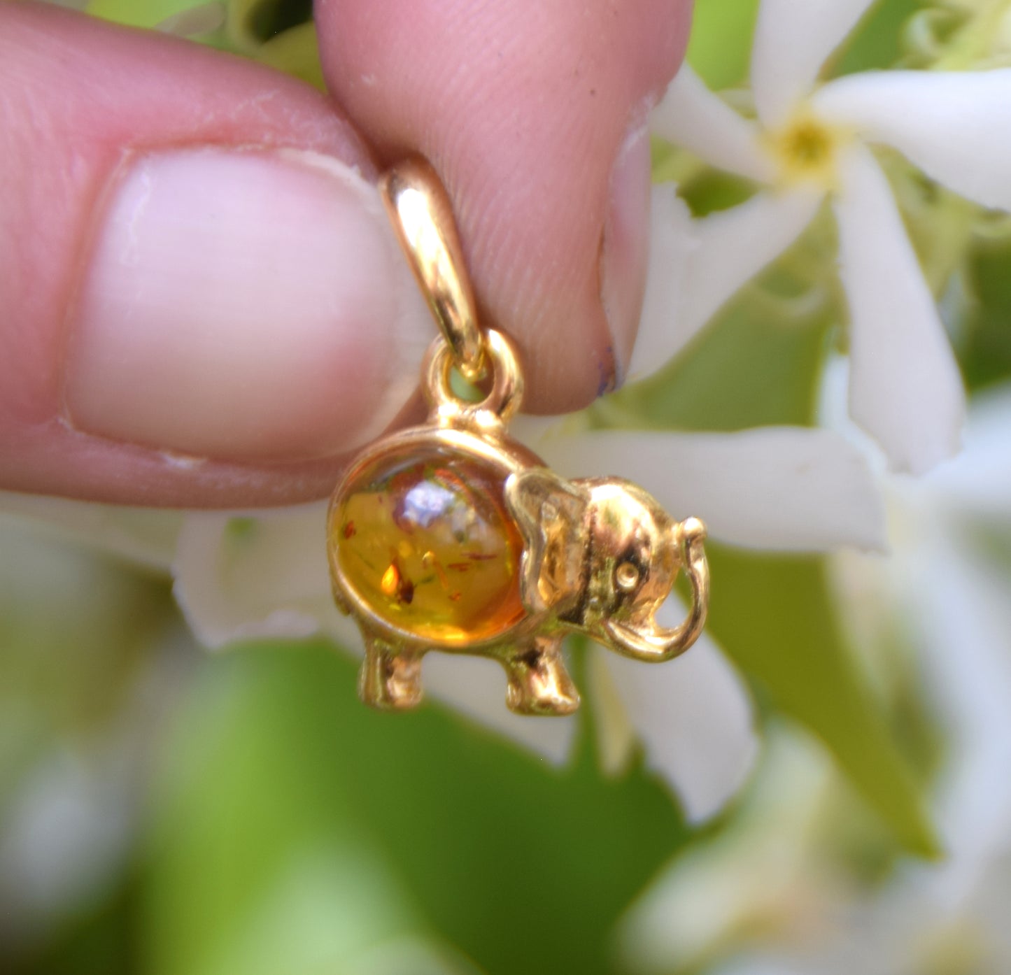 Delicate lucky elephant pendant in 925 Sterling Silver, 18k Gold plated with natural cognac Amber, MJ Baltica, BZW166