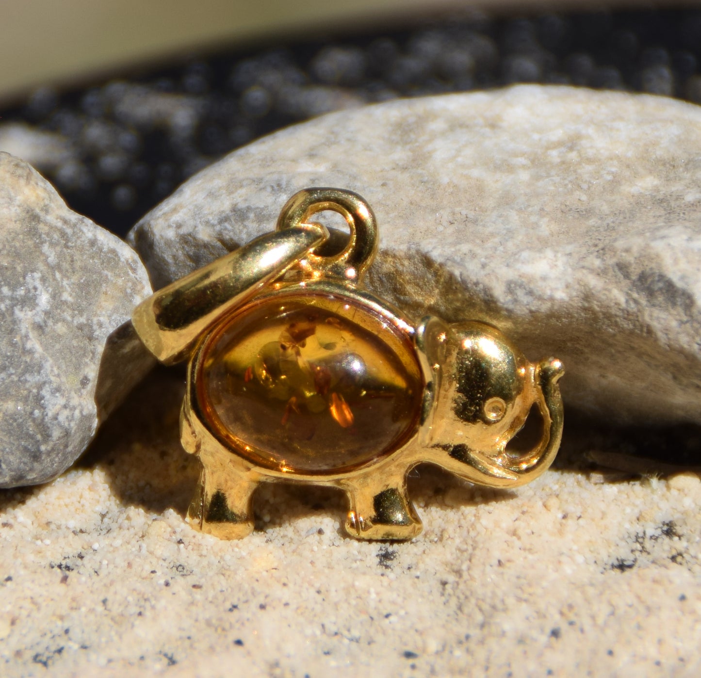Delicate lucky elephant pendant in 925 Sterling Silver, 18k Gold plated with natural cognac Amber, MJ Baltica, BZW166