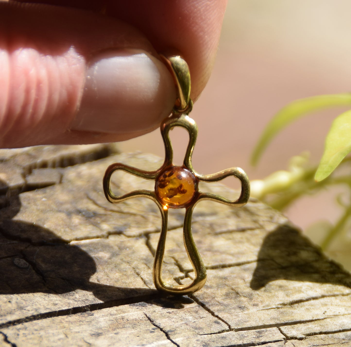 Cross pendant in essential style in 925 Sterling Silver plated with 18k Gold and natural Amber, MJ Baltica, BZW167