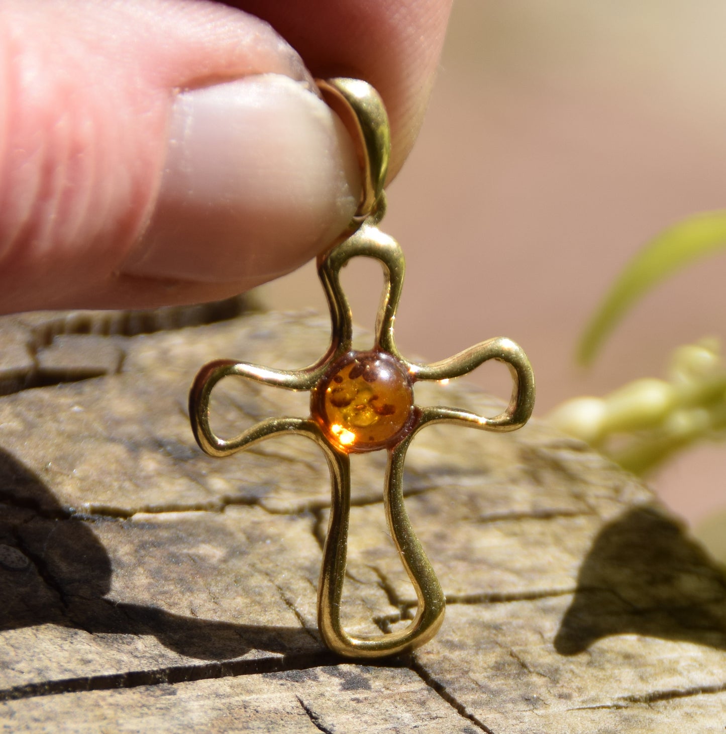 Cross pendant in essential style in 925 Sterling Silver plated with 18k Gold and natural Amber, MJ Baltica, BZW167