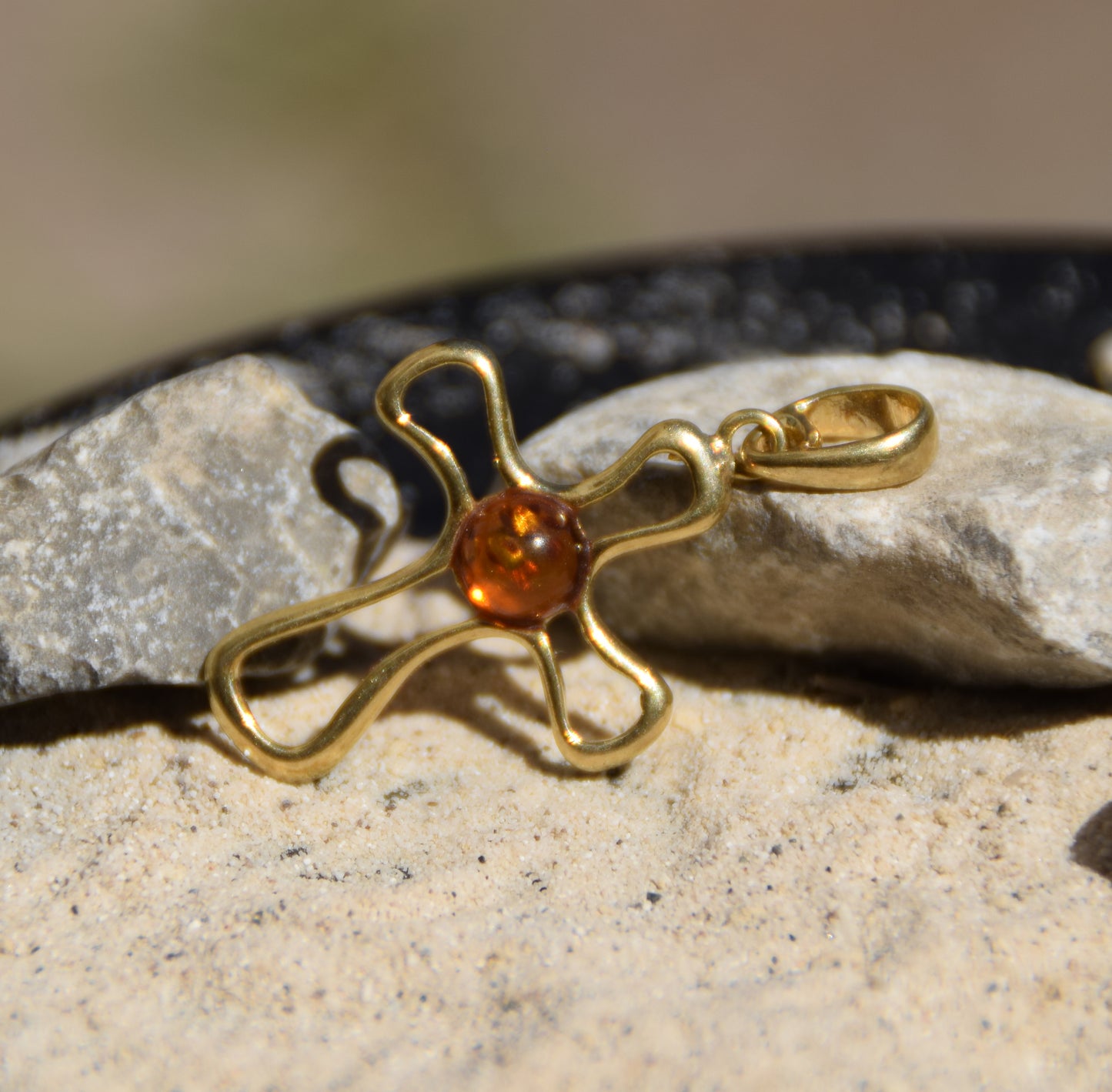 Cross pendant in essential style in 925 Sterling Silver plated with 18k Gold and natural Amber, MJ Baltica, BZW167