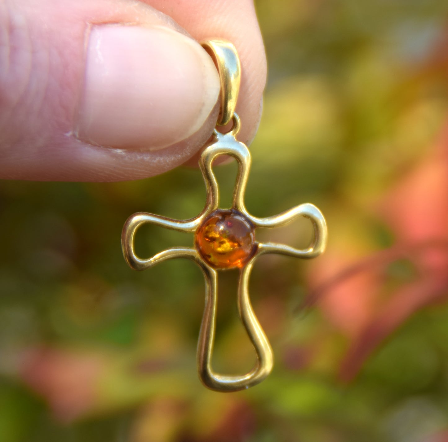 Cross pendant in essential style in 925 Sterling Silver plated with 18k Gold and natural Amber, MJ Baltica, BZW167
