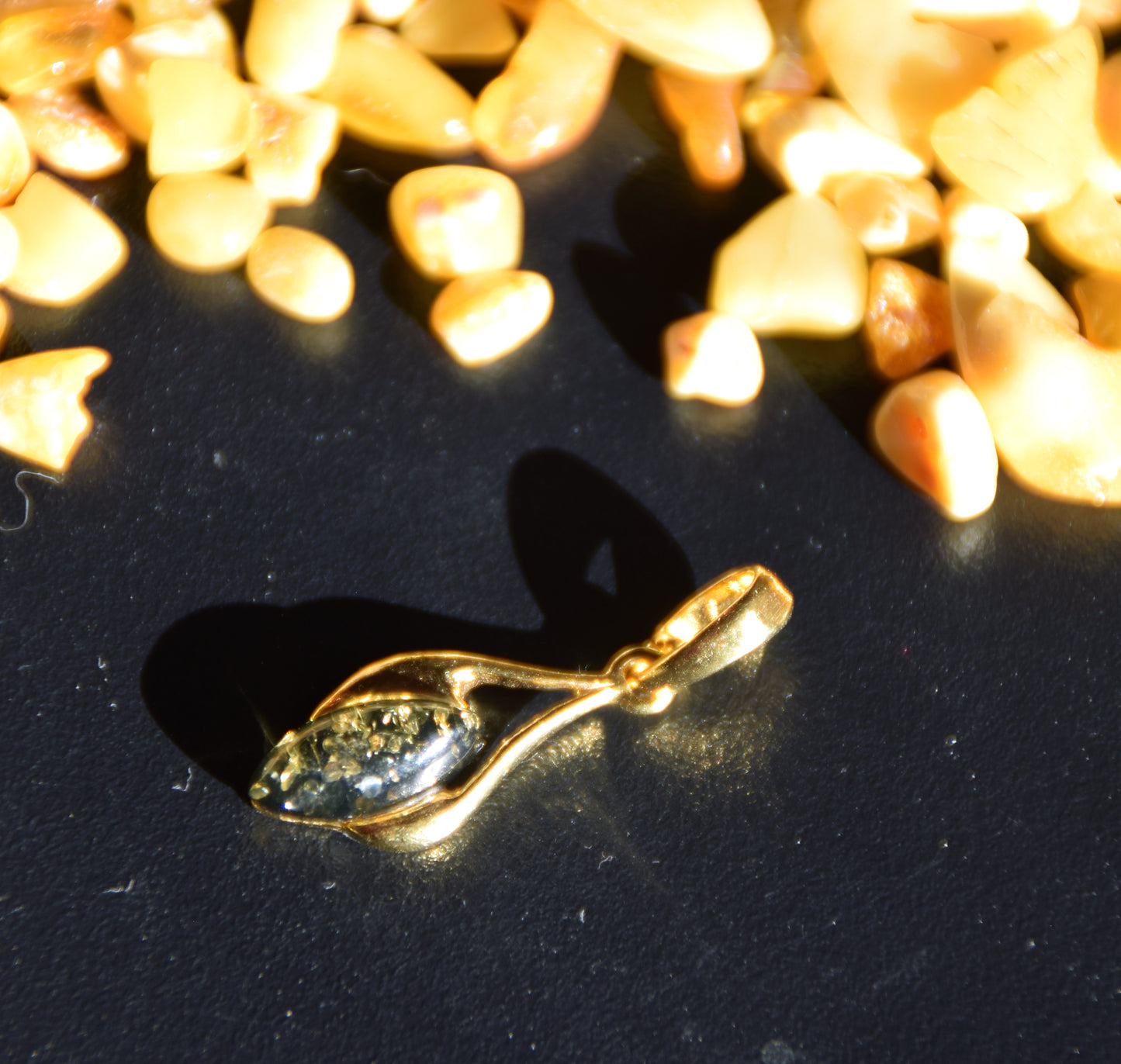 Elegant pendant in natural green Amber and 18k gold-plated 925 Silver, MJ Baltica, BZW170