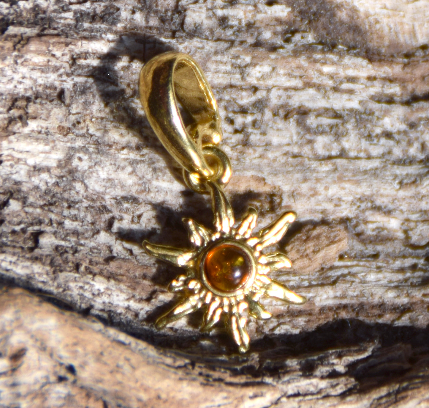Delicate sun pendant with natural cognac brown Amber in 18k Gold plated Silver, MJ Baltica, BZW174