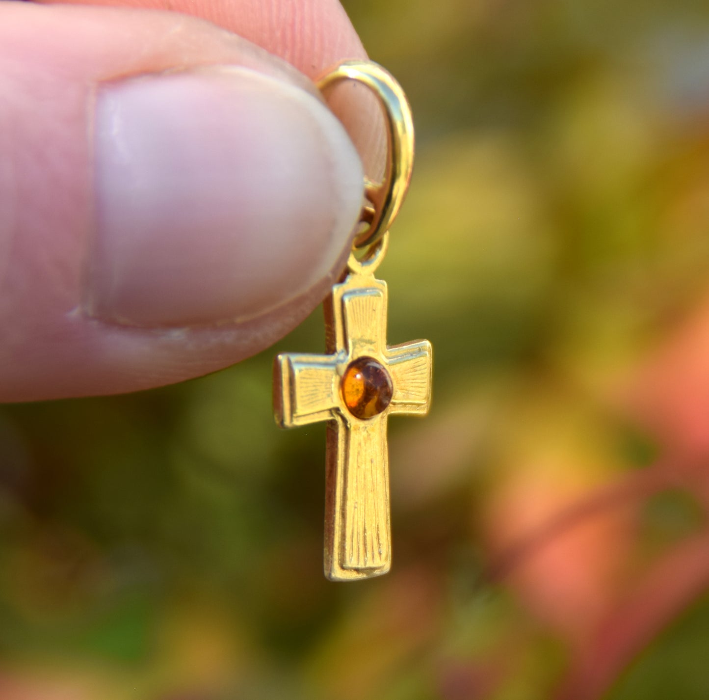 Classic style cross pendant in 925 Sterling Silver 18k Gold plated with natural Amber, MJ Baltica, BZW175