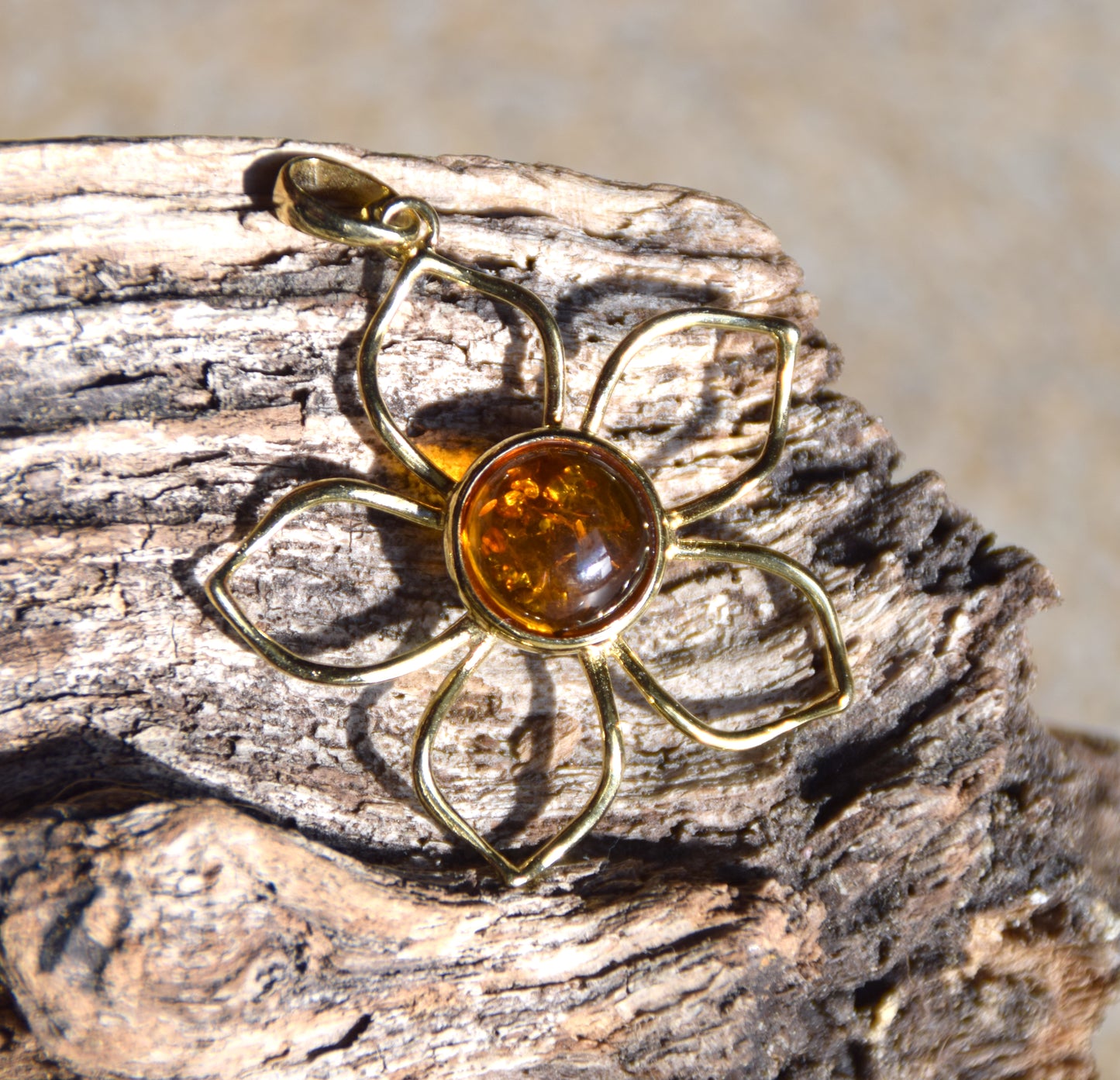 Pendant with large natural cognac amber flower and 18k gold-plated 925 sterling silver, MJ Baltica, BZW179