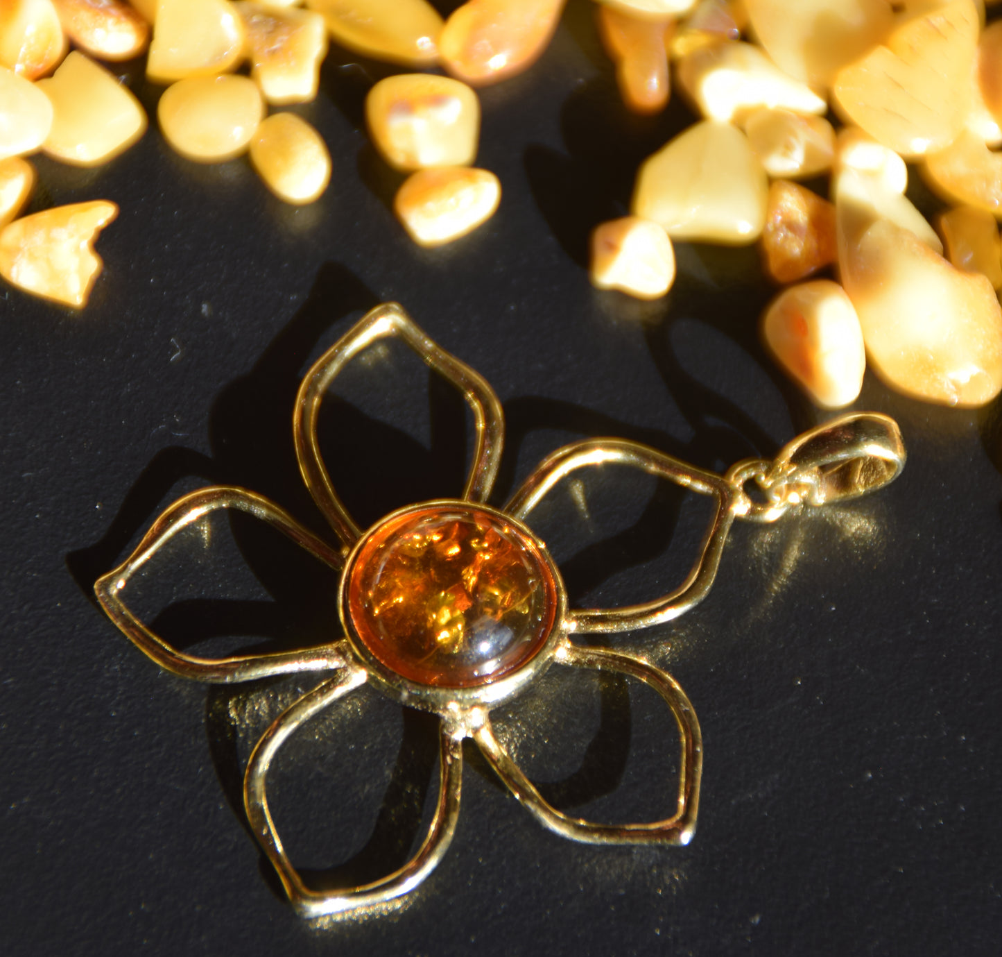 Pendant with large natural cognac amber flower and 18k gold-plated 925 sterling silver, MJ Baltica, BZW179