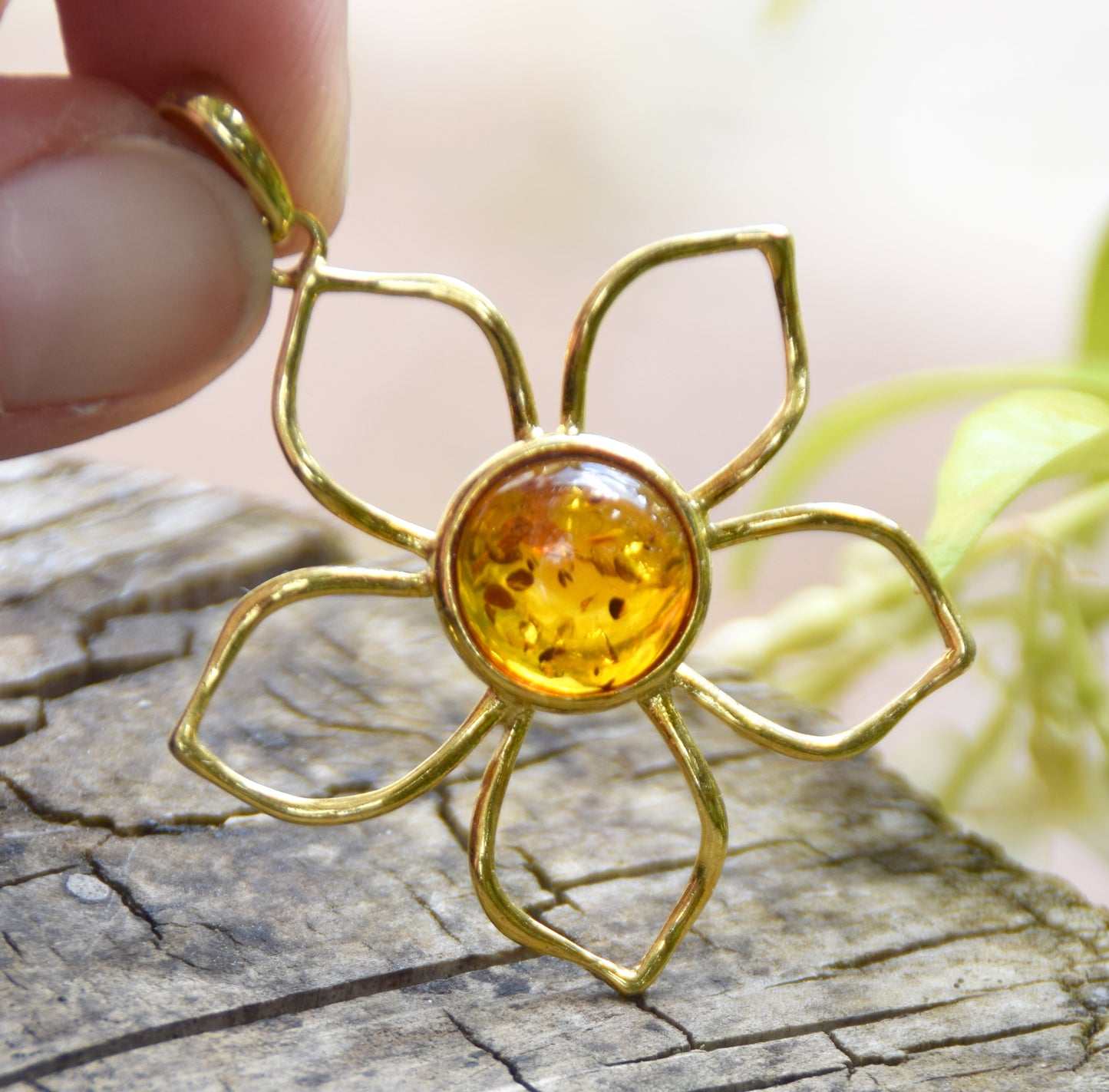 Pendant with large natural cognac amber flower and 18k gold-plated 925 sterling silver, MJ Baltica, BZW179
