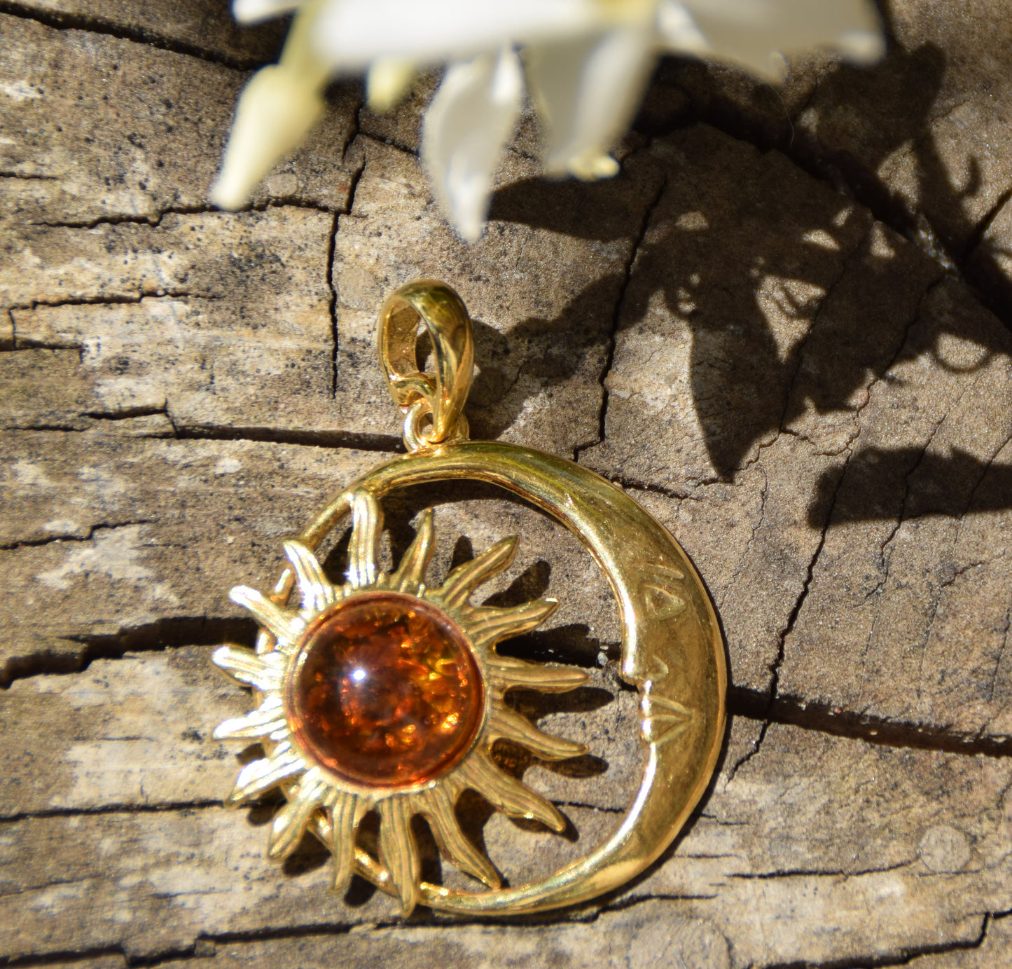 Sun and moon pendant with natural cognac-colored amber and 18k gold-plated silver, MJ Baltica, BZW183