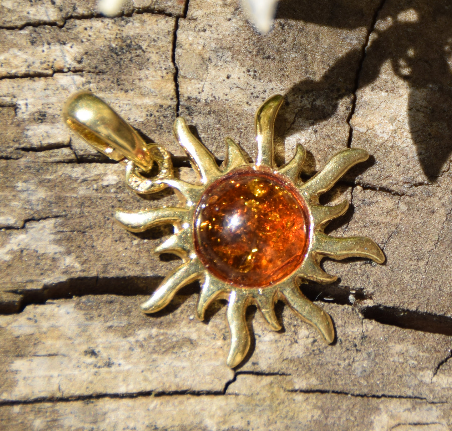 Ciondolo a sole con Ambra naturale color cognac e Argento placcato in Oro 18k, MJ Baltica, BZW042 (Copia)