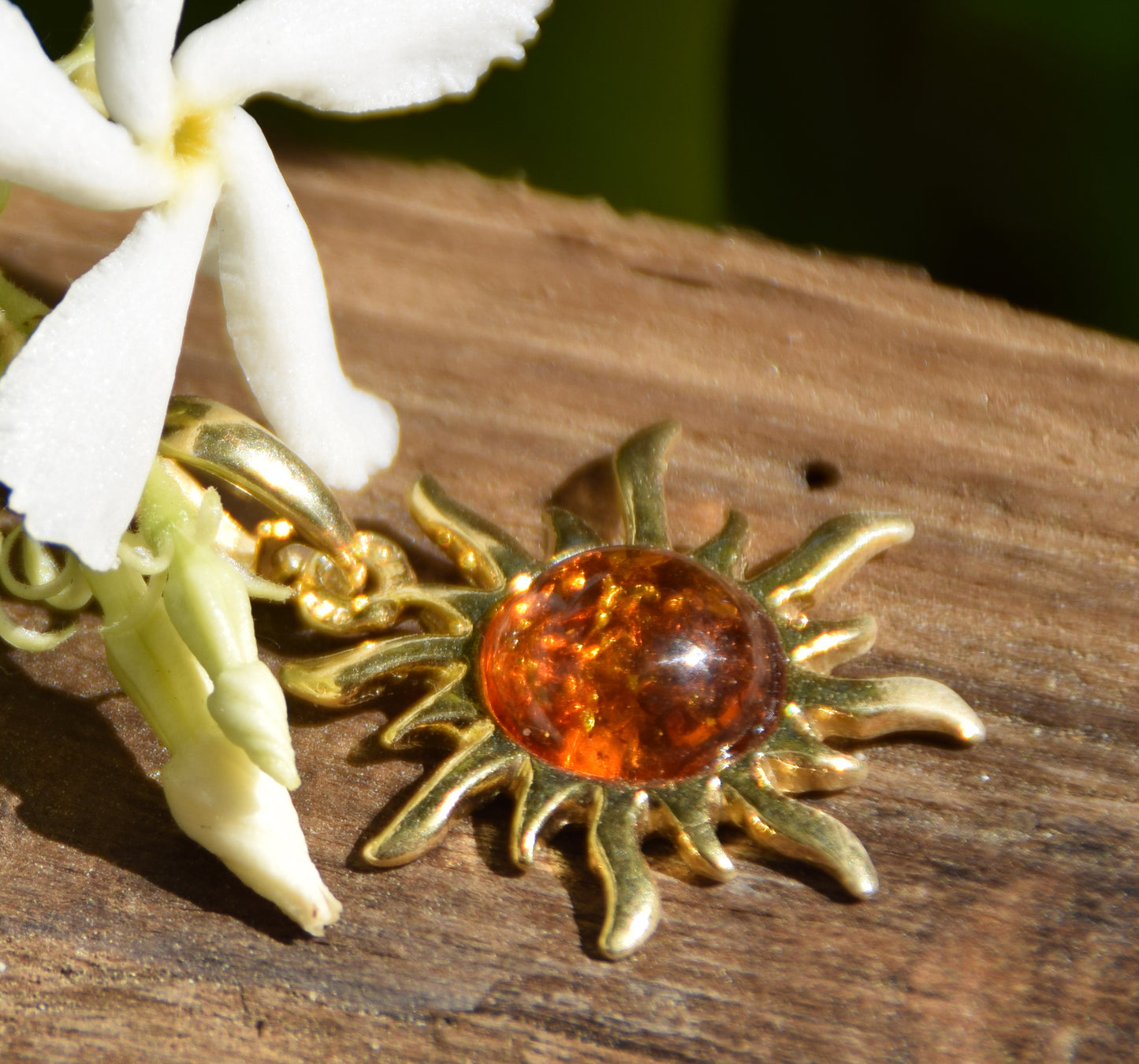 Ciondolo a sole con Ambra naturale color cognac e Argento placcato in Oro 18k, MJ Baltica, BZW042 (Copia)