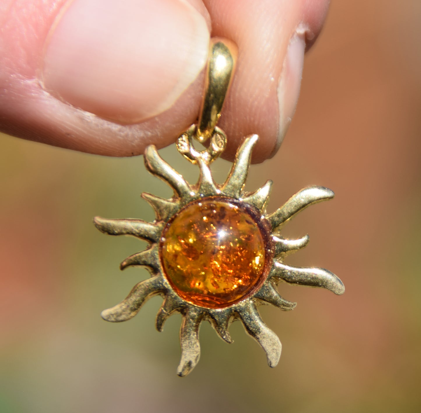 Ciondolo a sole con Ambra naturale color cognac e Argento placcato in Oro 18k, MJ Baltica, BZW042 (Copia)