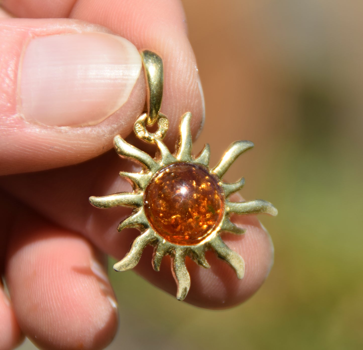 Ciondolo a sole con Ambra naturale color cognac e Argento placcato in Oro 18k, MJ Baltica, BZW042 (Copia)