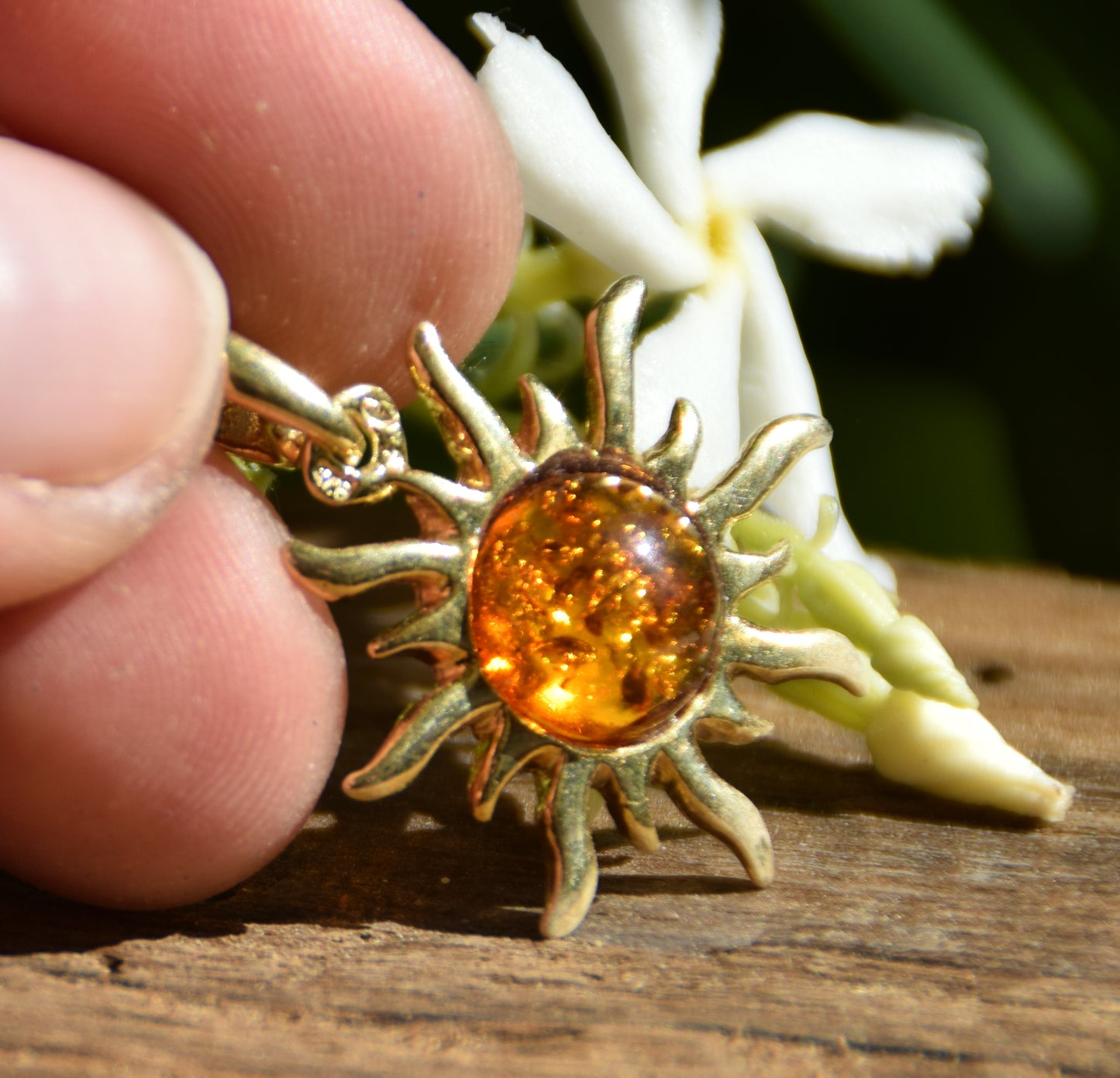 Ciondolo a sole con Ambra naturale color cognac e Argento placcato in Oro 18k, MJ Baltica, BZW042 (Copia)