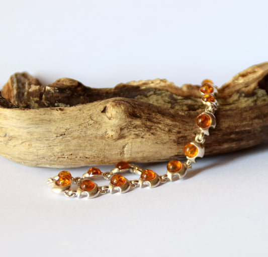 MJ Baltica, bracelet, natural Baltic amber, 925 silver, bright, elegant, handcrafted, cognac, BB037