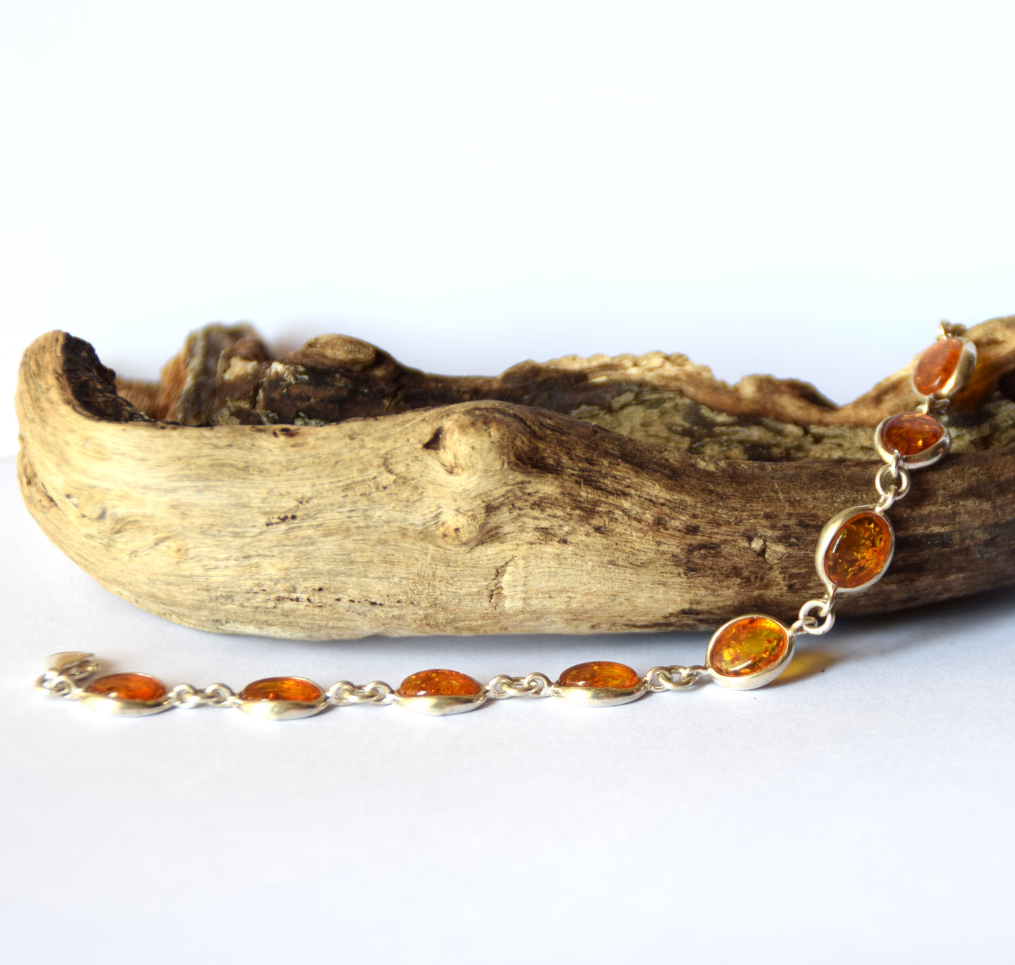 MJ Baltica, bracelet, natural Baltic amber, 925 silver, bright, elegant, handcrafted, cognac, BB042