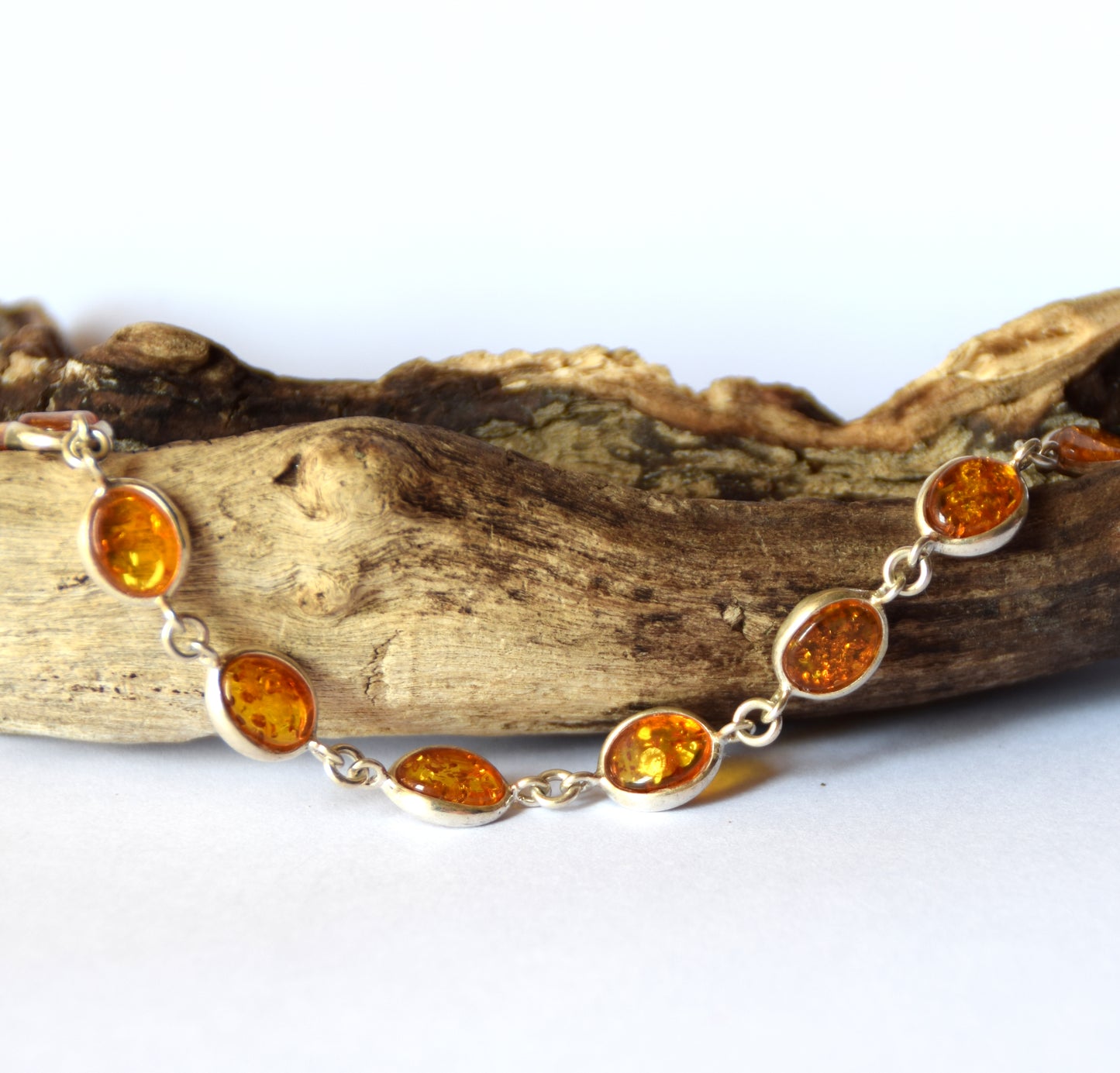 MJ Baltica, bracelet, natural Baltic amber, 925 silver, bright, elegant, handcrafted, cognac, BB042