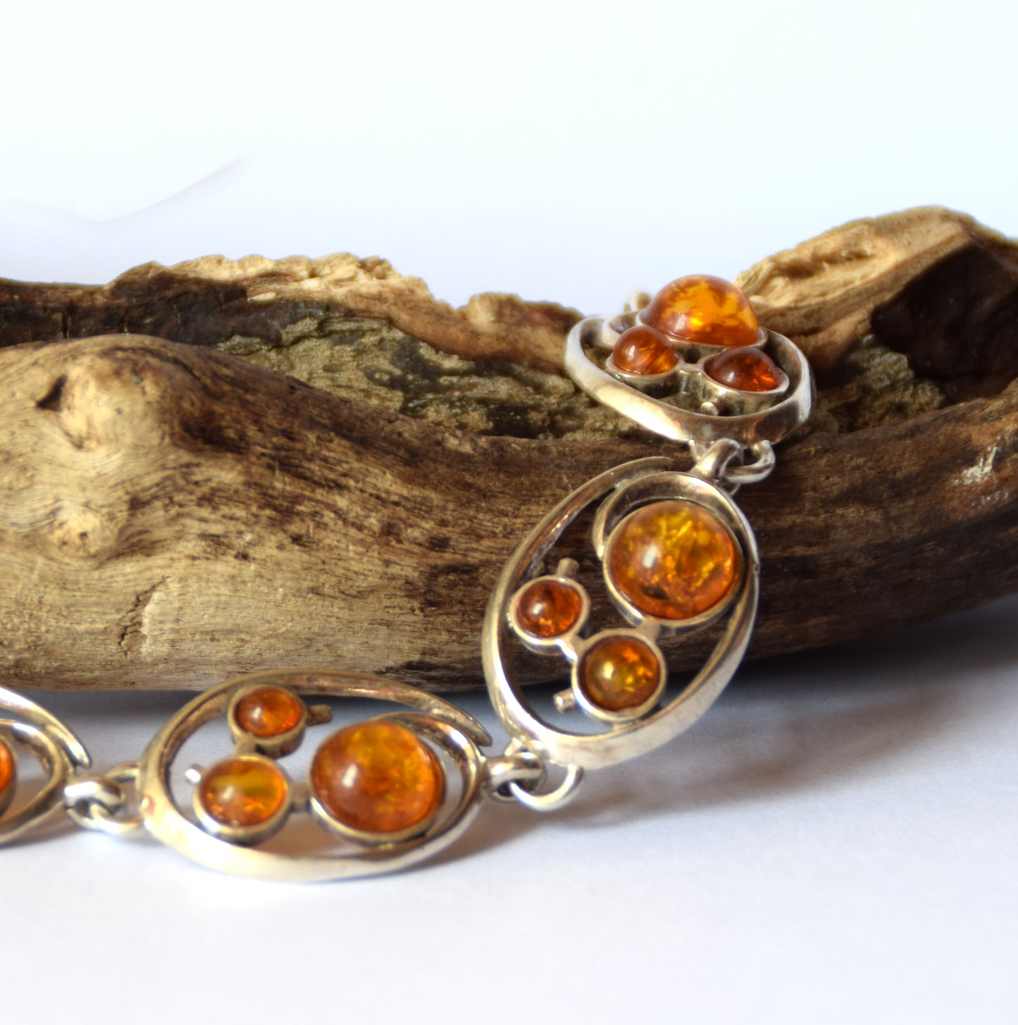 MJ Baltica, bracelet, natural Baltic amber, 925 silver, bright, elegant, handcrafted, cognac, flowers, BB061