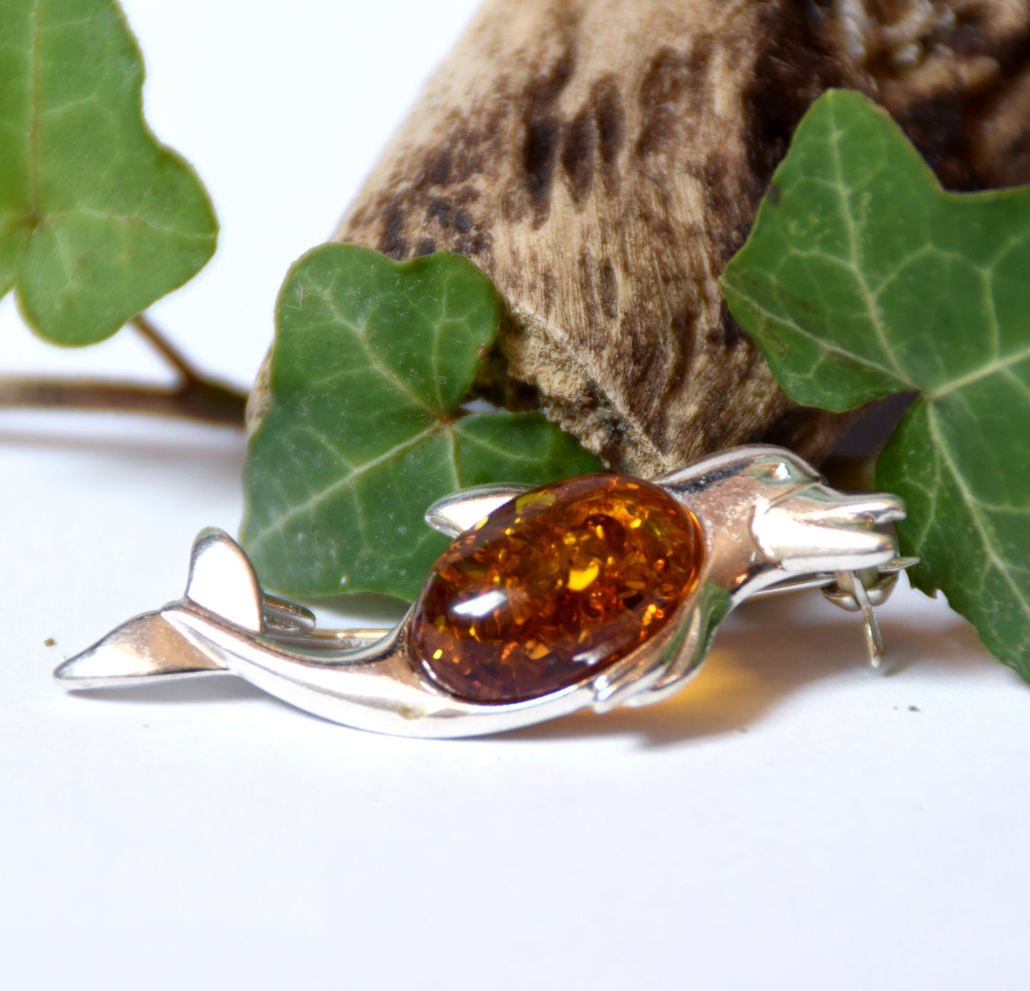 MJ Baltica, brooch, natural Baltic amber, 925 silver, dolphin, beautiful, handcrafted BBR014