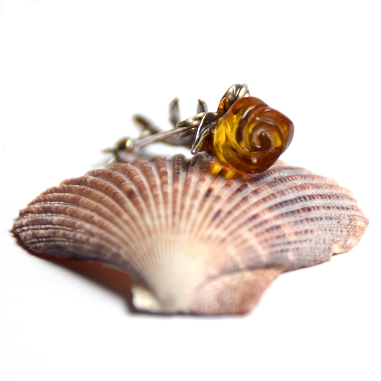 MJ Baltica, brooch, natural Baltic Amber, 925 Silver, delicate, fine, pink, flower, elegant, BBR033